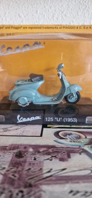 Miniatura Vespa 1:18