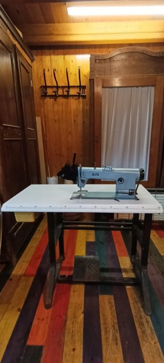 Máquinas de coser Singer con mueble