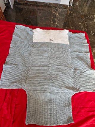 Cuna colecho con ropa y colchón