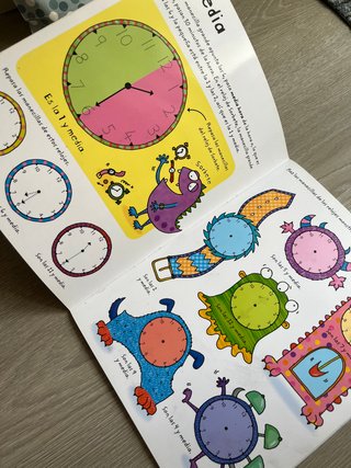Libro pizarra Usborne Aprendo a decir la hora +5