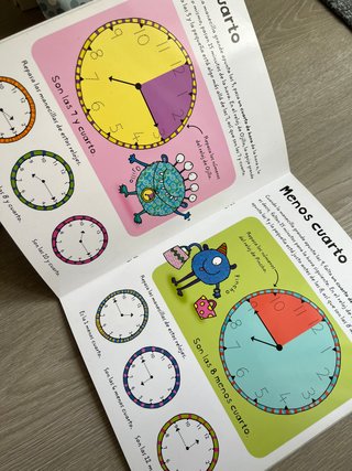 Libro pizarra Usborne Aprendo a decir la hora +5