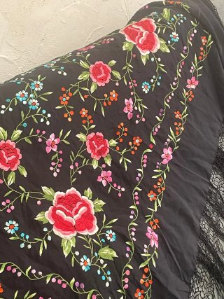Mantón de Manila Antiguo Bordado Negro