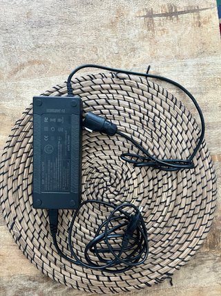 Cargador nuevo Dualtron Víctor Luxeri