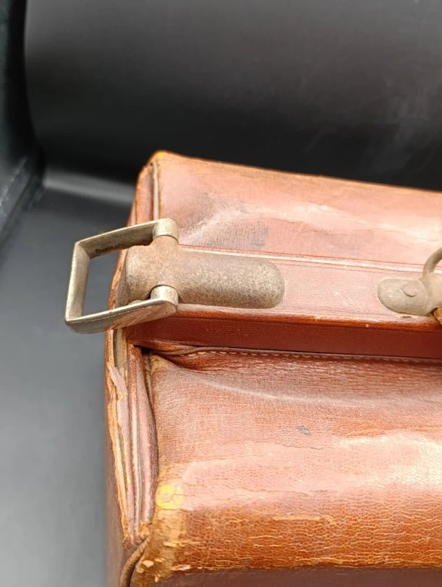 Maletín vintage médico cuero