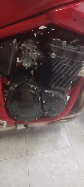 Suzuki Bandit Roja - Moto Naked.Ruedas nuevas