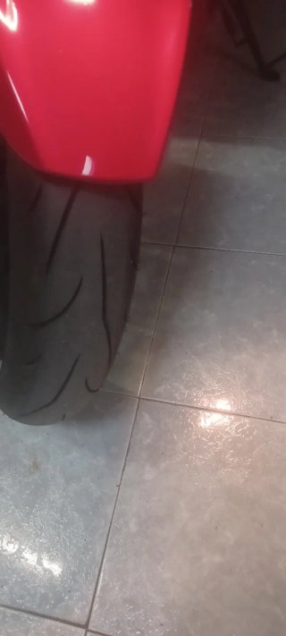 Suzuki Bandit Roja - Moto Naked.Ruedas nuevas