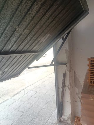 Puerta cochera hierro galvanizado
