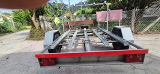 Remolque para bicicletas con papeles