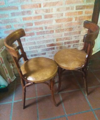 Pareja de sillas de cafetín