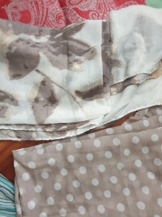 Lote 12 pañuelos variados..y 2 fulares regalo