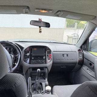Mitsubishi Montero 2000