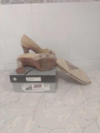 Zapatos de tacón y bolso, marca Jardín