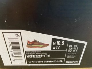 Zapatillas deportivas Under Armour rojas y verdes