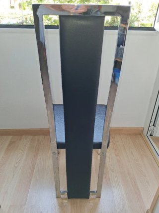 Elegantes sillas de comedor metal y piel