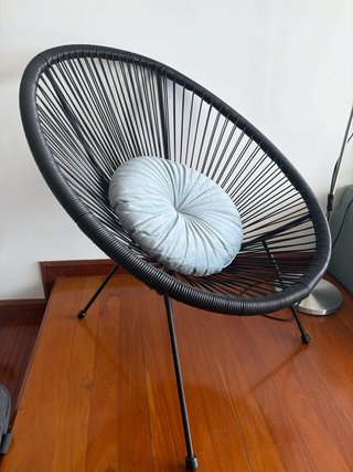 Silla Acapulco Negra con Cojín Azul