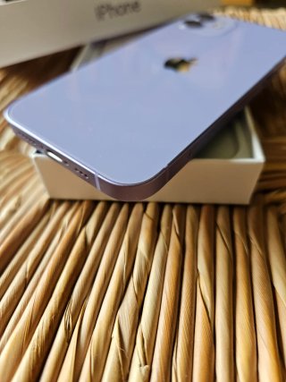 iPhone 12 Morado Impecable