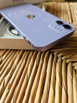 iPhone 12 Morado Impecable