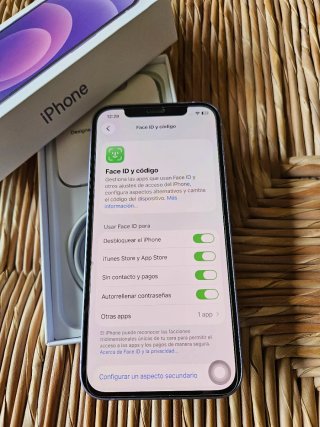 iPhone 12 Morado Impecable