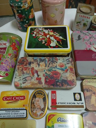 Conjunto 16 cajas metálicas antiguas