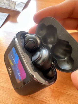 Auriculares JBL Tour Pro 2