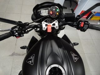Triumph Street Triple R 765