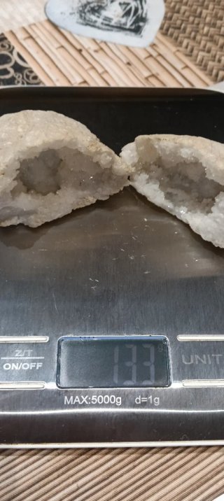 Geoda de cuarzo 133g