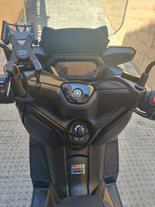 Maxi Scooter Negra
