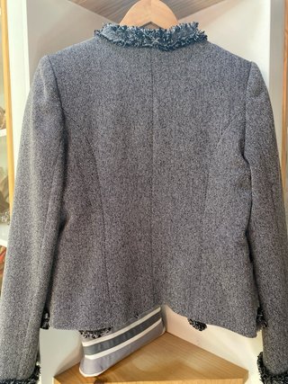 Chaqueta americana tweed con flecos