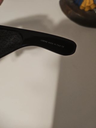 Gafas de Sol Loewe Negras y Doradas