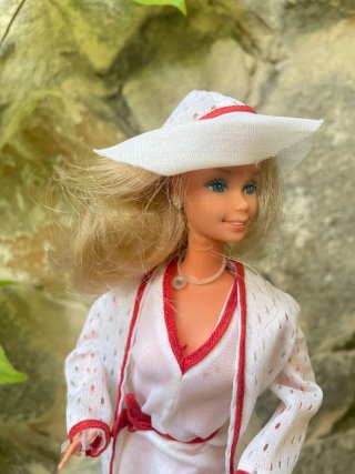 Muñeca Barbie Congost con conjunto