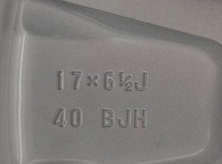 2379774 4261176300 llanta lexus ux (_aa1_, _ah1_,
