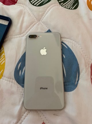 iPhone 8 80% Batería Buen Estado