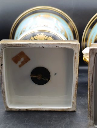 Pareja jarrones porcelana Sevres