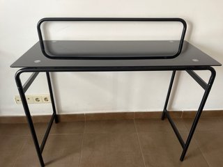 Escritorio cristal negro y silla oficina