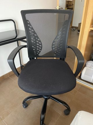 Escritorio cristal negro y silla oficina