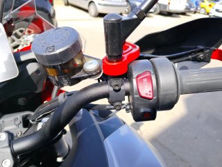 QJ SRT 900 XS con maletas y seguro sólo 8.699 eur