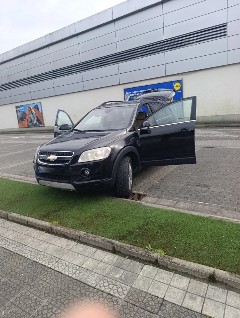 Chevrolet Captiva 2008 - foto 1