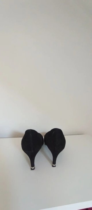 VISTETE LOS PIES CON MARTINELLI y ZENDRA negros