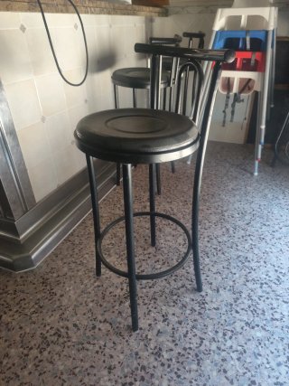 3 Taburetes alto negro ,bares, restaurantes,