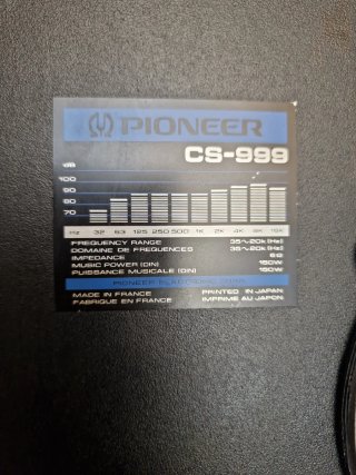 Altavoc Pioneer CS-999 105 € cada uno