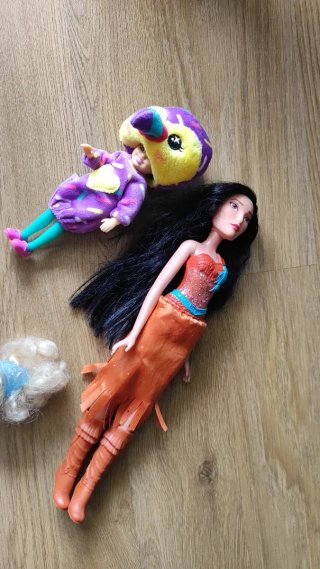 Lote de Muñecas Barbie y Accesorios