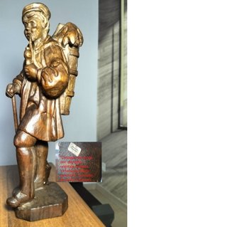 Antica scultura in legno intagliata a mano