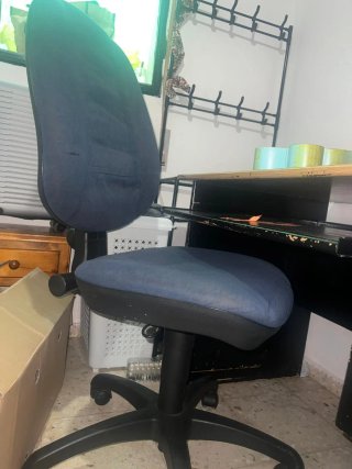 Escritorio madera y silla oficina
