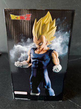 Figura Vegeta Super Saiyan - Dragon Ball Z