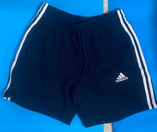 Conjunto Adidas Camiseta y Pantalón Corto