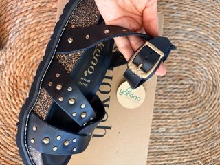 Sandalias Yokono Negras Tachuelas
