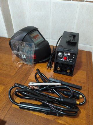 Máquina de soldar Stayer ARC 200 Black GE