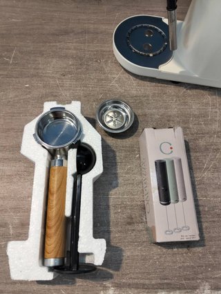 Cafetera Express Semiautomática Caprizze Hikari