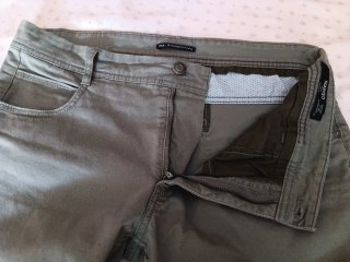 Pantalón hombre Mango verde