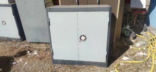 Mueble metálico de oficina gris